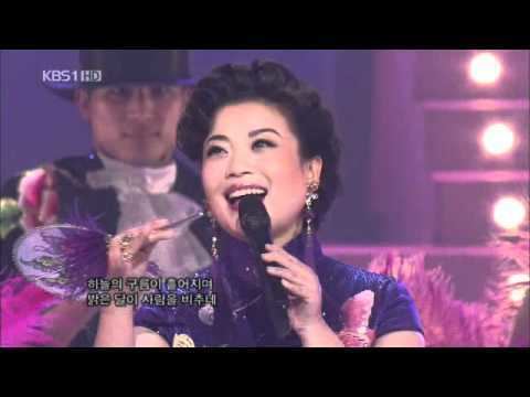 Zhang Ye (singer) Hua Hao Yue Yuan Full Moon Beautiful Flowers Zhang Ye YouTube