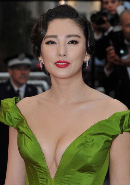 Zhang Yuqi Zhang Yuqi Pictures Arrivals at the Cannes Opening