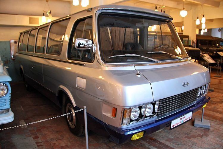 ZIL-118