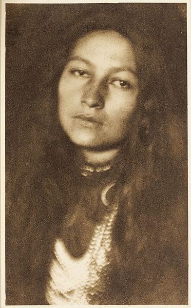 Zitkala-Sa httpsuploadwikimediaorgwikipediacommonsaa