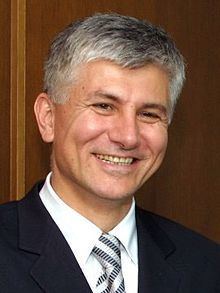 Zoran Đinđić httpsuploadwikimediaorgwikipediacommonsthu