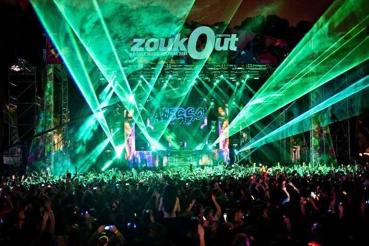 ZoukOut ZoukOut 2015 How to ZoukOut like a Pro SG Travelblog