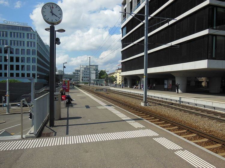 Zürich Saalsporthalle-Sihlcity railway station