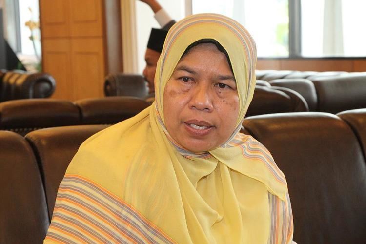 Zuraida Kamaruddin Kehabisan borang daftar pemilih SPR diminta tingkat