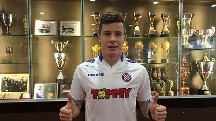 Zvonimir Kožulj Zvonimir Koulj iz irokog Brijega potpisao za Hajduk Golhr