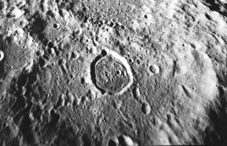 Zwicky (crater)